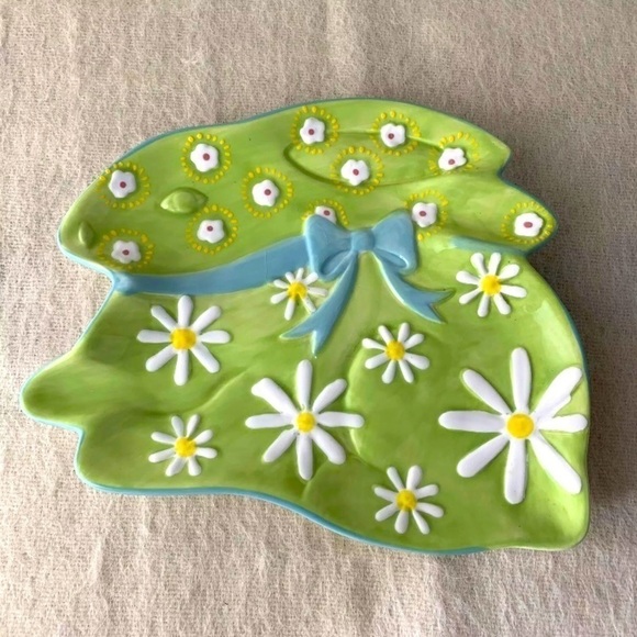 Pier One Dolomite Easter Bunny plate 8.5” X 7.5” - Picture 1 of 3